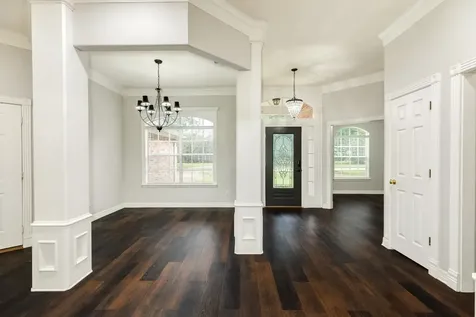 900 Enchanted Oaks Drive Angleton TX 77515