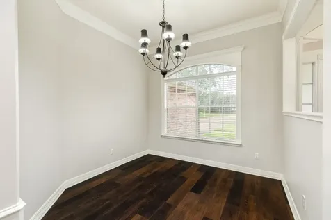 900 Enchanted Oaks Drive Angleton TX 77515