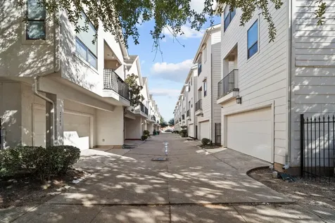 2547 Rusk Street Houston TX 77003