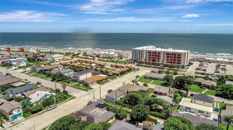 4316 Caduceus Place Galveston TX 77550