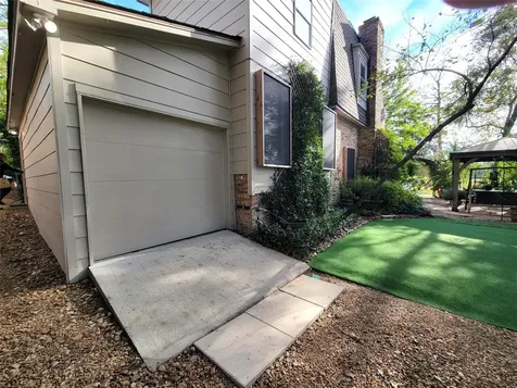 709 Palmer Drive Conroe TX 77302