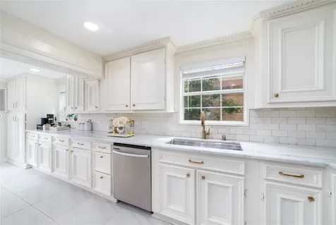 7711 Miller Glen Lane Houston TX 77072