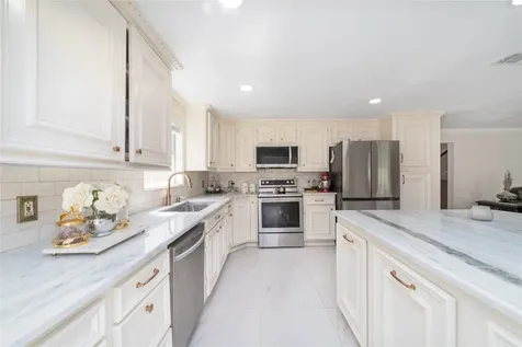 7711 Miller Glen Lane Houston TX 77072
