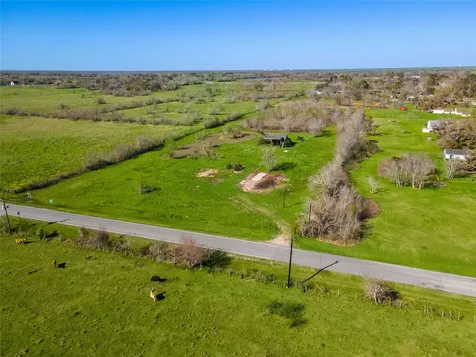7522 S F Austin Jones Creek TX 77541
