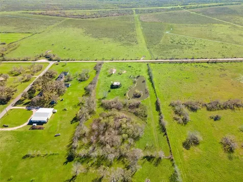 7522 S F Austin Jones Creek TX 77541