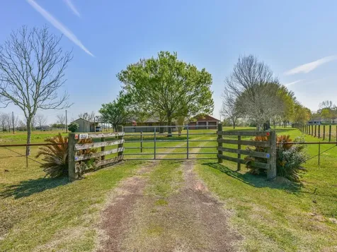 18014 Domino Road Waller TX 77484