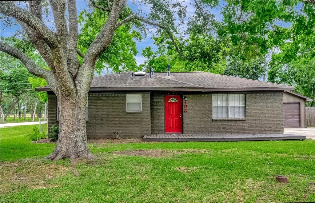 708 Moody Avenue League City TX 77573