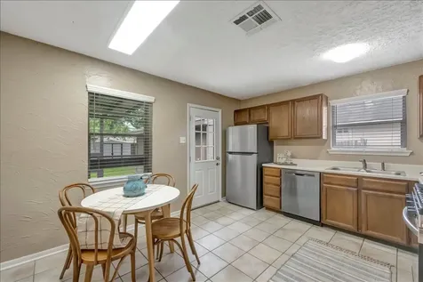 708 Moody Avenue League City TX 77573