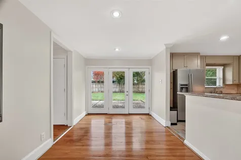 2010 Wakefield Drive Houston TX 77018