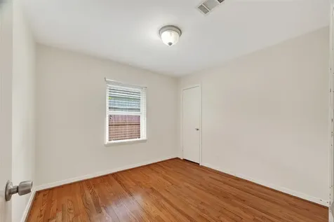 2010 Wakefield Drive Houston TX 77018