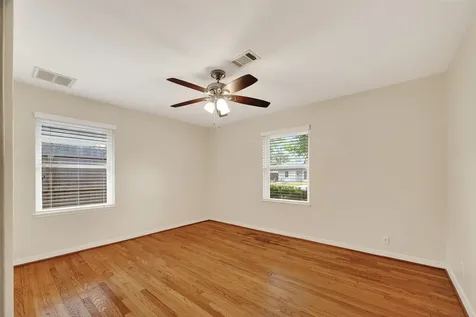2010 Wakefield Drive Houston TX 77018