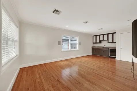 2010 Wakefield Drive Houston TX 77018