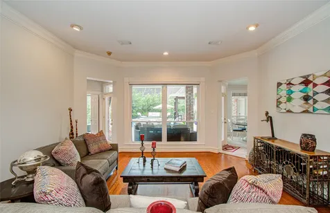 2 English Glade Court 2 The Woodlands TX 77381