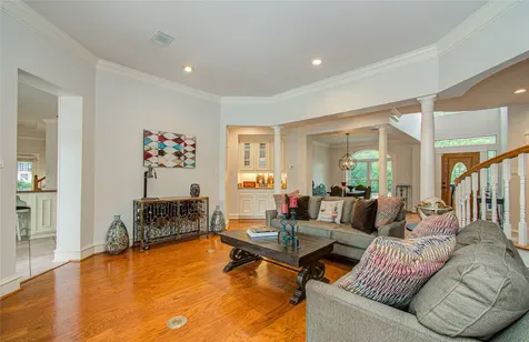 2 English Glade Court 2 The Woodlands TX 77381