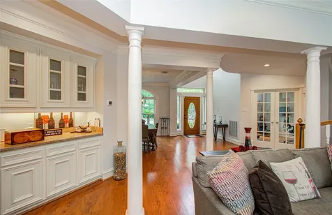 2 English Glade Court 2 The Woodlands TX 77381