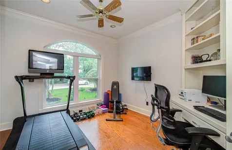 2 English Glade Court 2 The Woodlands TX 77381