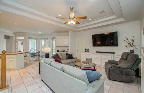 2 English Glade Court 2 The Woodlands TX 77381