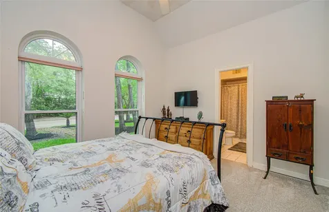2 English Glade Court 2 The Woodlands TX 77381