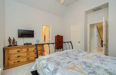 2 English Glade Court 2 The Woodlands TX 77381