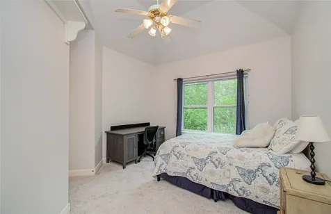 2 English Glade Court 2 The Woodlands TX 77381