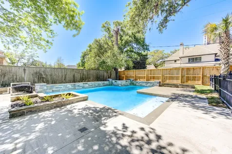 926 Old Lake Road Houston TX 77057