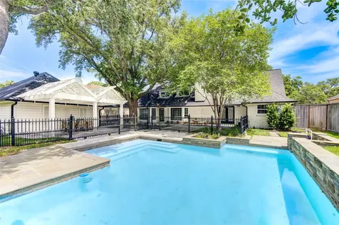 926 Old Lake Road Houston TX 77057