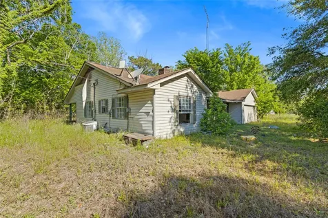 209 Fishermans Trail Huntsville TX 77320