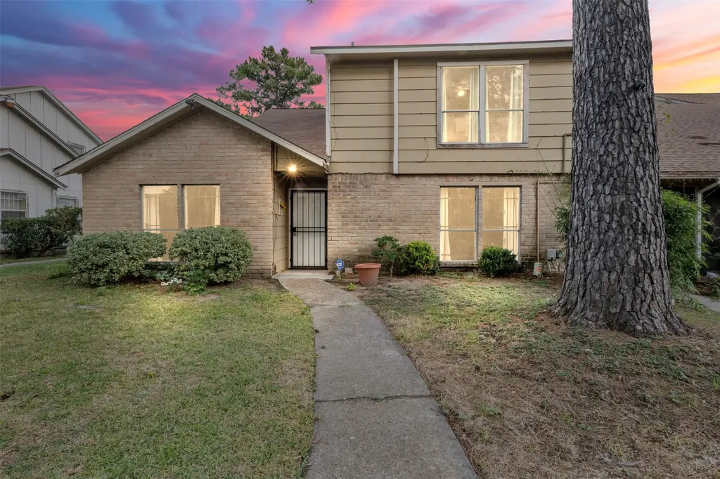 12207 W Village Drive A Houston TX 77039