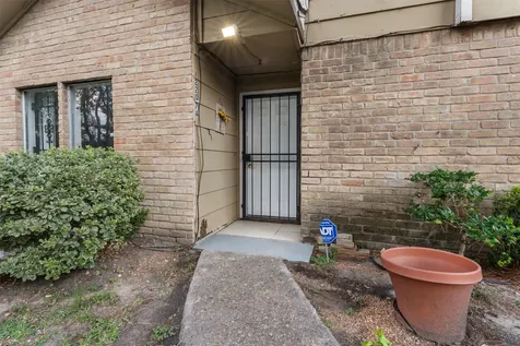 12207 W Village Drive A Houston TX 77039