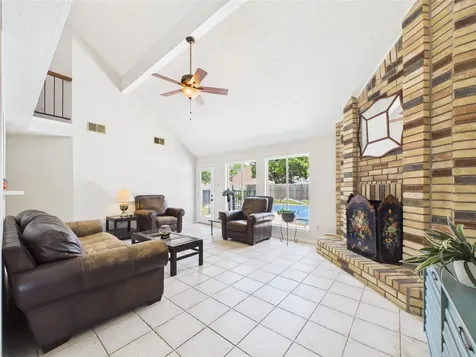 416 Meadowpoint Drive League City TX 77573