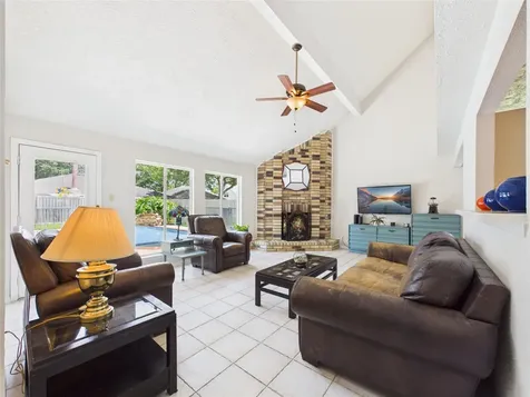 416 Meadowpoint Drive League City TX 77573
