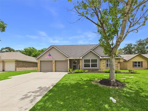 416 Meadowpoint Drive League City TX 77573