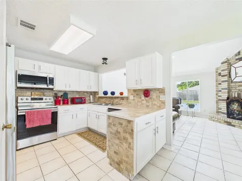 416 Meadowpoint Drive League City TX 77573