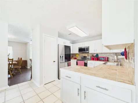 416 Meadowpoint Drive League City TX 77573