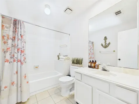 416 Meadowpoint Drive League City TX 77573