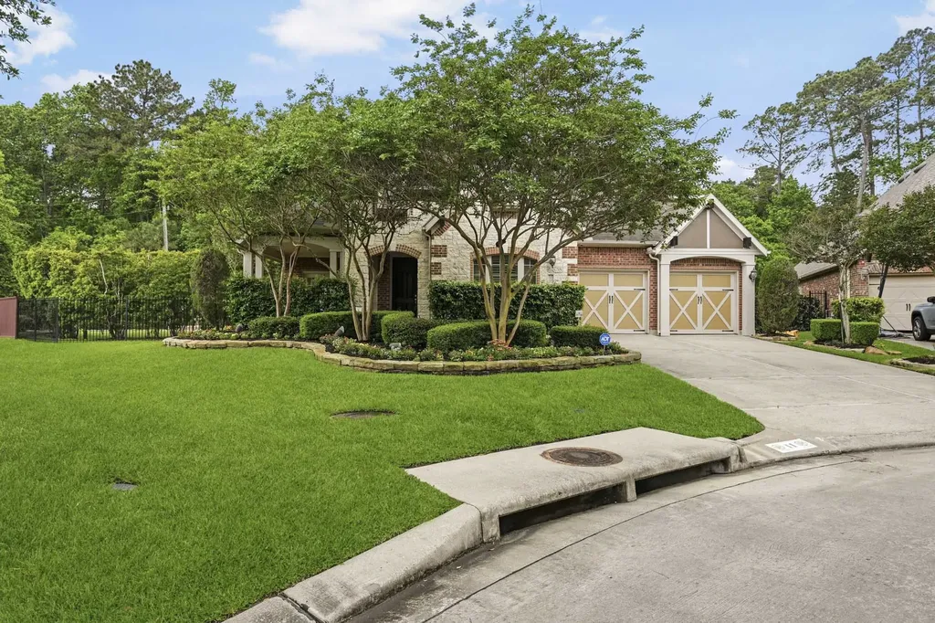 11 Golden Floral Court Magnolia TX 77354