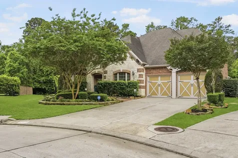 11 Golden Floral Court Magnolia TX 77354