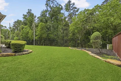 11 Golden Floral Court Magnolia TX 77354