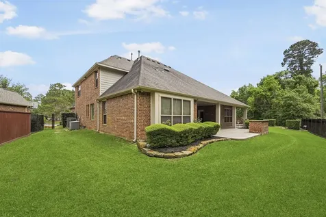11 Golden Floral Court Magnolia TX 77354