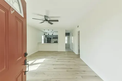 5922 Fairdale Lane C Houston TX 77057