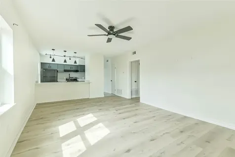 5922 Fairdale Lane C Houston TX 77057