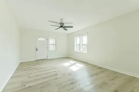 5922 Fairdale Lane C Houston TX 77057