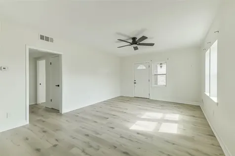 5922 Fairdale Lane C Houston TX 77057