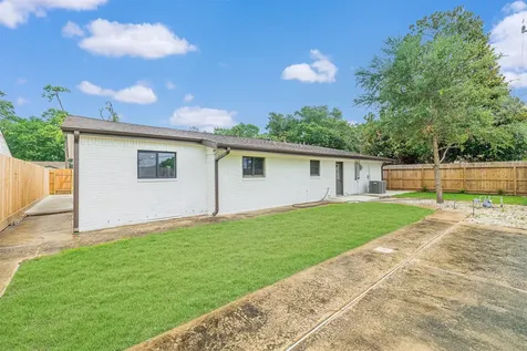 10055 Larston Street Houston TX 77055