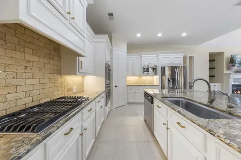 90 W Horizon Ridge Place Spring TX 77381
