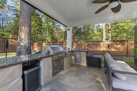 90 W Horizon Ridge Place Spring TX 77381