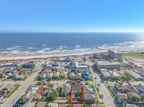 3124 Avenue R 1/2 Galveston TX 77550