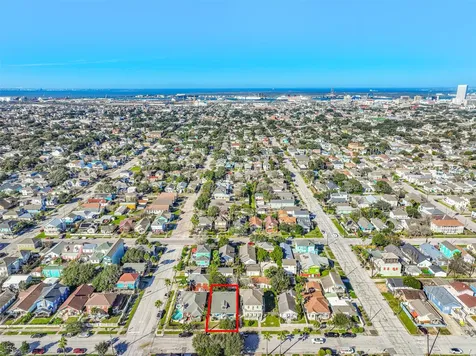 3124 Avenue R 1/2 Galveston TX 77550