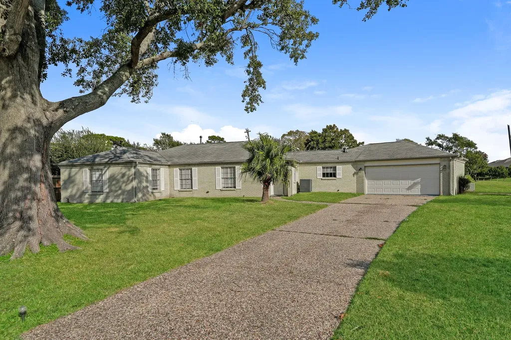 5100 Goose Creek Drive Baytown TX 77521