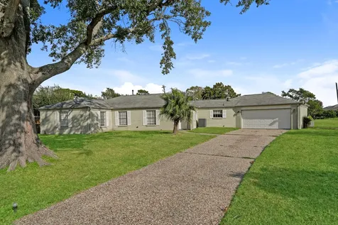 5100 Goose Creek Drive Baytown TX 77521
